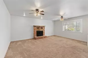 1502 NW Lawnridge Ave, Grants Pass, OR 97526 - Photo 9