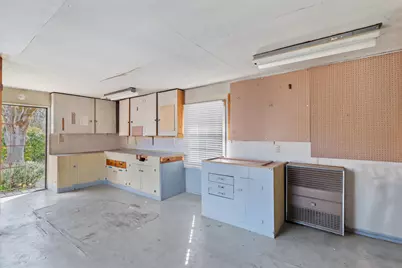 1502 NW Lawnridge Avenue, Grants Pass, OR 97526 - Photo 41