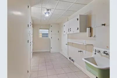 1502 NW Lawnridge Avenue, Grants Pass, OR 97526 - Photo 29