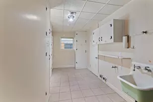 1502 NW Lawnridge Ave, Grants Pass, OR 97526 - Photo 29