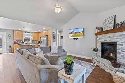 681 NE Begonia Street, Madras, OR 97741 - Photo 5