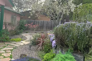 860 5th Ave, Gold Hill, OR 97525 - Photo 3