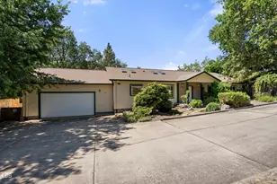 860 5th Ave, Gold Hill, OR 97525 - Photo 1