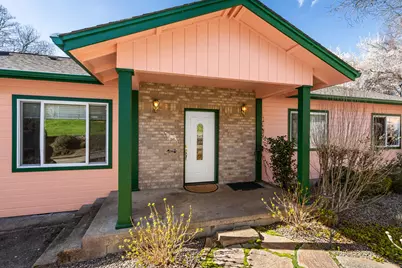 860 Fifth Avenue, Gold Hill, OR 97525 - Photo 9