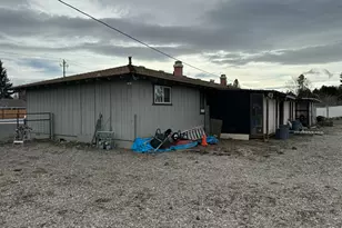 21130 SE Reed Market Rd, Bend, OR 97702 - Photo 9