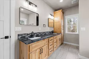 3340 Redwood Hwy, Grants Pass, OR 97527 - Photo 41