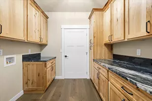 3340 Redwood Hwy, Grants Pass, OR 97527 - Photo 29