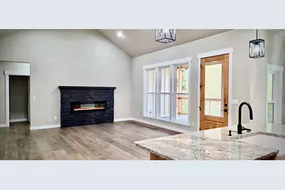 3340 Redwood Highway #601, Grants Pass, OR 97527 - Photo 17