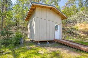 4509 Humbug Creek Rd, Jacksonville, OR 97530 - Photo 3