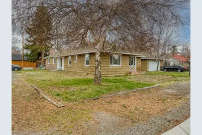 425 W 1st Street, Merrill, OR 97633 - Photo 1