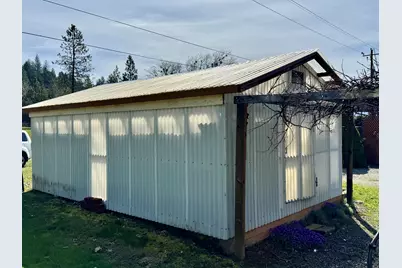 350 Mona Way, Cave Junction, OR 97523 - Photo 13