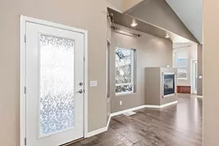 454 Elm St, Phoenix, OR 97535 - Photo 5