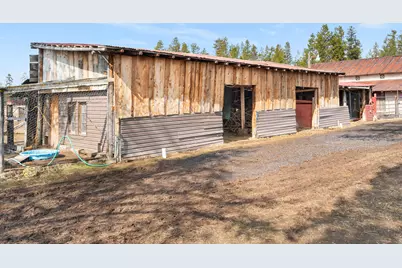 1052 S Airport Drive, Crescent, OR 97733 - Photo 29