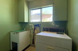 333 W Park St, Grants Pass, OR 97527 - Photo 19