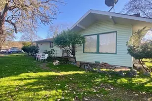 333 W Park St, Grants Pass, OR 97527 - Photo 3