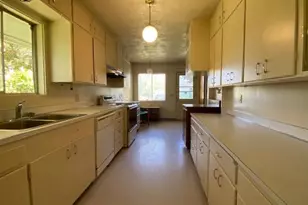 333 W Park St, Grants Pass, OR 97527 - Photo 15