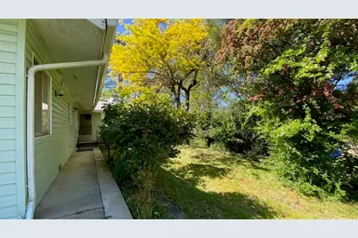 333 W Park Street, Grants Pass, OR 97527 - Photo 41