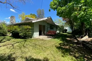333 W Park St, Grants Pass, OR 97527 - Photo 35