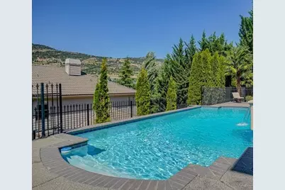 107 Monterey Drive, Medford, OR 97504 - Photo 5