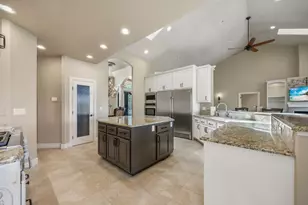 107 Monterey Dr, Medford, OR 97504 - Photo 21