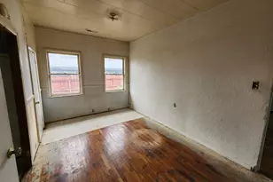 814 W 2nd St, Medford, OR 97501 - Photo 7