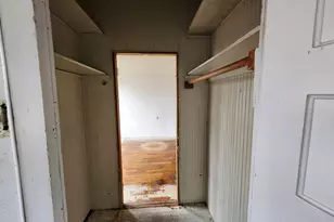 814 W 2nd St, Medford, OR 97501 - Photo 9