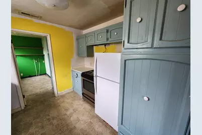 814 W 2nd Street, Medford, OR 97501 - Photo 5