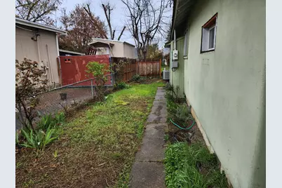 814 W 2nd Street, Medford, OR 97501 - Photo 15