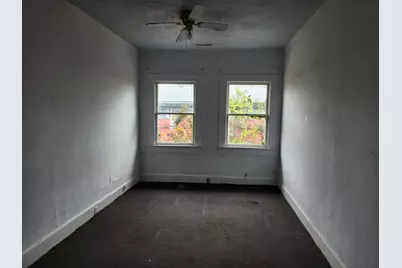 814 W 2nd Street, Medford, OR 97501 - Photo 11