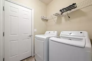 19452 Brookside Way, Bend, OR 97702 - Photo 17