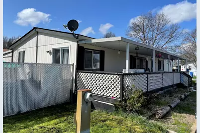 633 E Archwood Drive #60, Eagle Point, OR 97524 - Photo 3