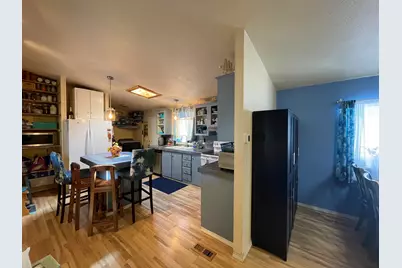 633 E Archwood Drive #60, Eagle Point, OR 97524 - Photo 15