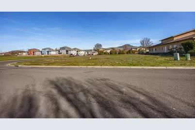 1924 Sky Park Drive, Medford, OR 97504 - Photo 9