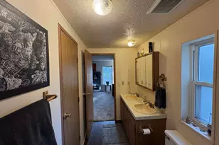 19494 Baker Rd, Bend, OR 97702 - Photo 9