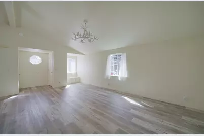 188 N Wheeler Loop #28, Sisters, OR 97759 - Photo 5