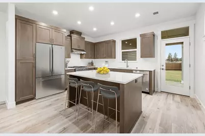 21423 NE Hayloft Place, Bend, OR 97701 - Photo 3