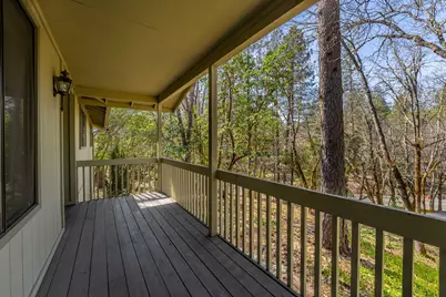 905 Lathrop Road, Grants Pass, OR 97526 - Photo 5