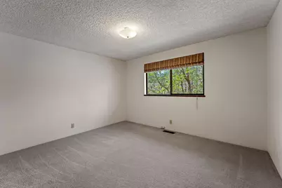 905 Lathrop Road, Grants Pass, OR 97526 - Photo 21