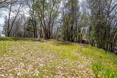 905 Lathrop Road, Grants Pass, OR 97526 - Photo 31