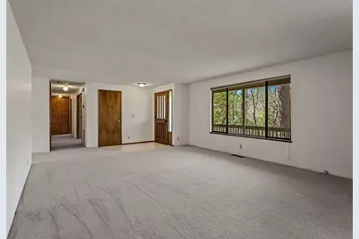 905 Lathrop Road, Grants Pass, OR 97526 - Photo 9