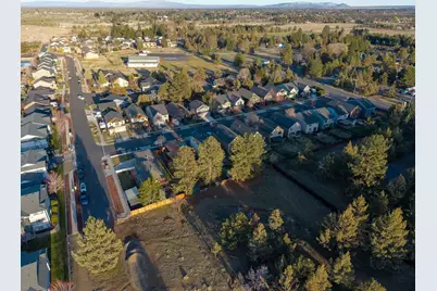 21315 Livingston Drive, Bend, OR 97701 - Photo 33