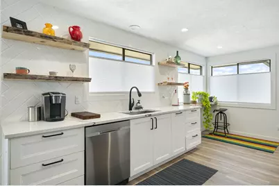 21315 Livingston Drive, Bend, OR 97701 - Photo 5