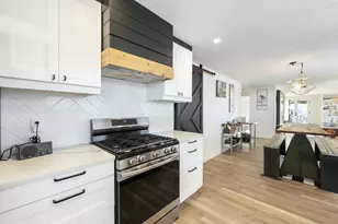 21315 Livingston Drive, Bend, OR 97701 - Photo 9