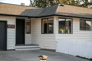 21315 Livingston Drive, Bend, OR 97701 - Photo 3