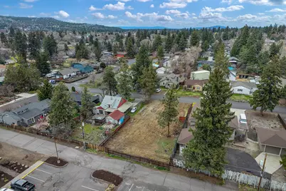 649 NE Kearney Avenue, Bend, OR 97701 - Photo 15