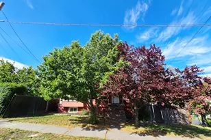 703 N 9th St, Klamath Falls, OR 97601 - Photo 3