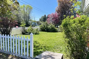 4847 Shasta Way, Klamath Falls, OR 97603 - Photo 3