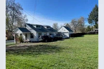 4847 Shasta Way, Klamath Falls, OR 97603 - Photo 5