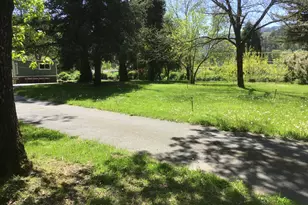 7015 Rogue River Hwy, Grants Pass, OR 97527 - Photo 21