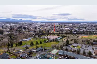 619 SW 15th Street, Redmond, OR 97756 - Photo 27